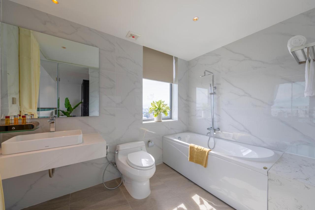 Cordial Grand Hotel Da Nang Beach Extérieur photo