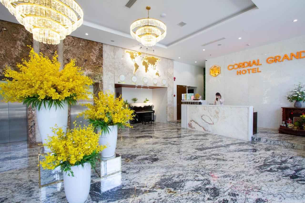 Cordial Grand Hotel Da Nang Beach Extérieur photo