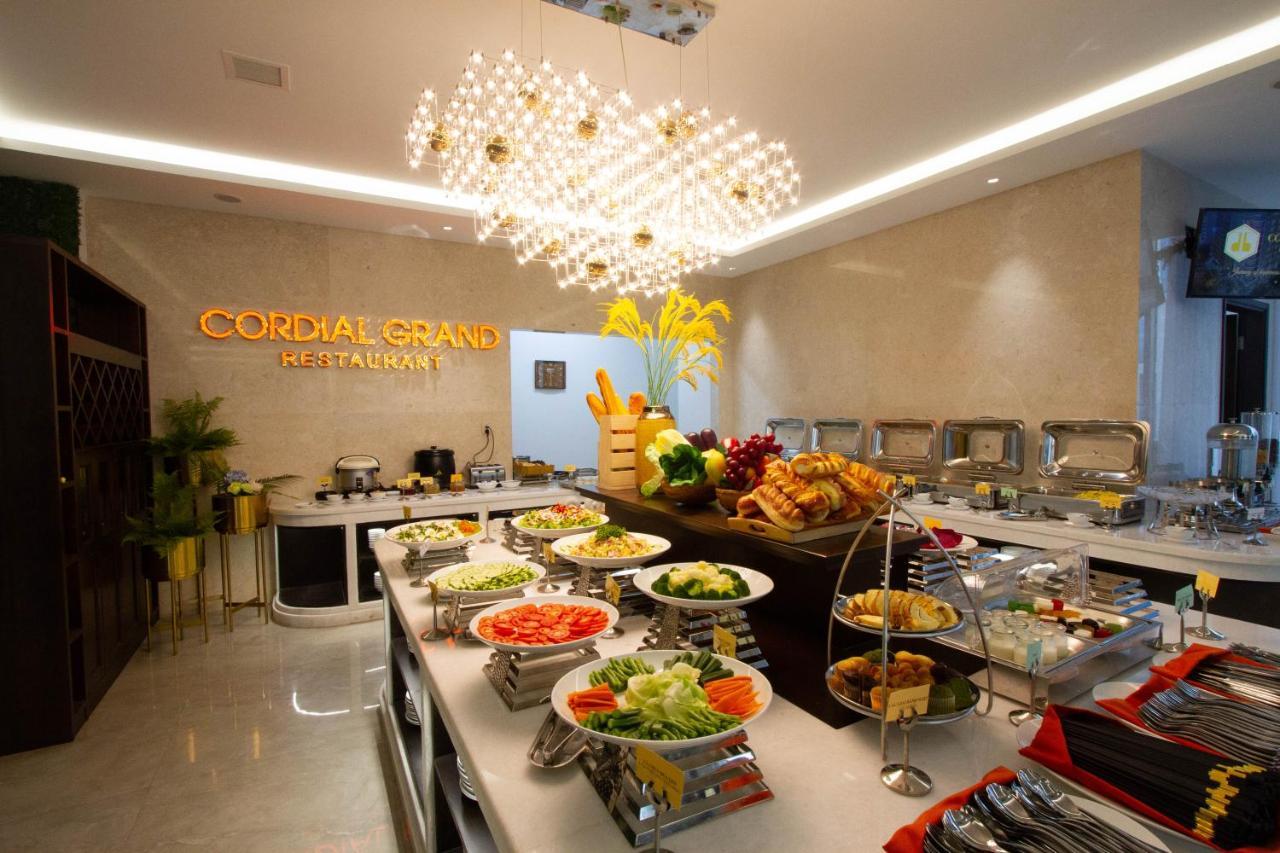 Cordial Grand Hotel Da Nang Beach Extérieur photo