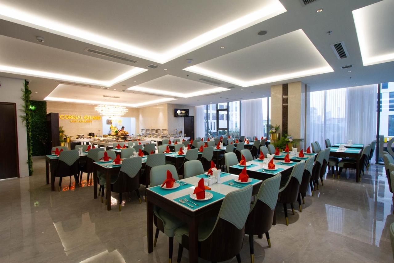 Cordial Grand Hotel Da Nang Beach Extérieur photo